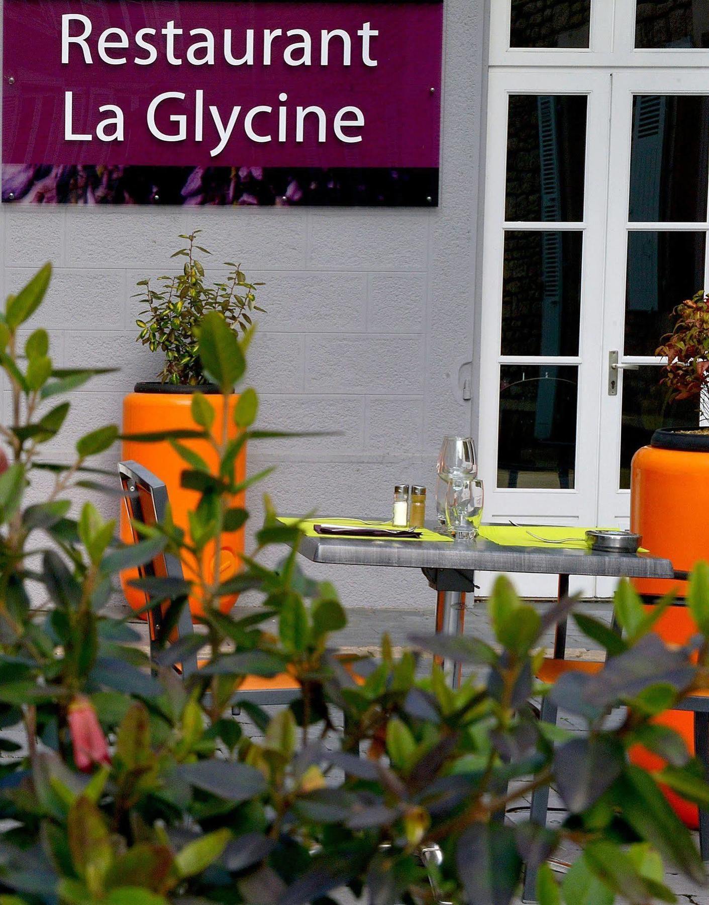 Logis Hotel-Restaurant Le Fontarabie Fontenay-le-Comte Exterior photo