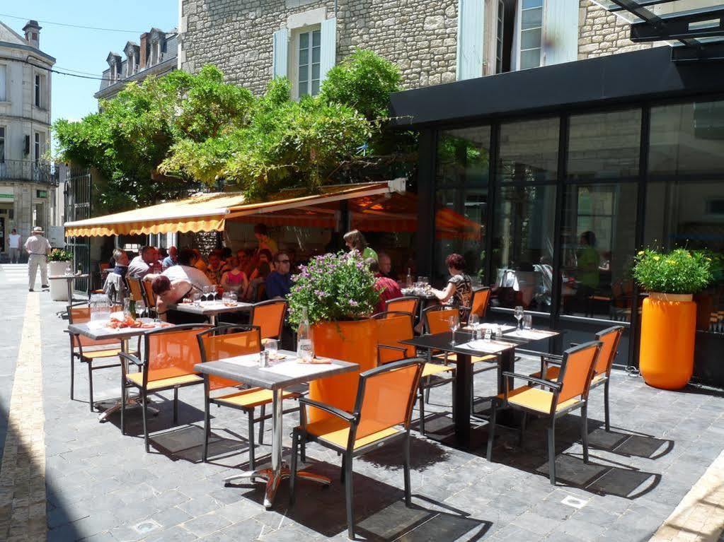 Logis Hotel-Restaurant Le Fontarabie Fontenay-le-Comte Exterior photo